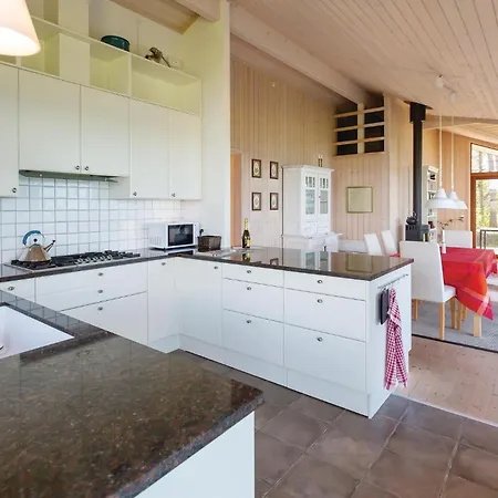 Four-bedroom In Nykobing Sj Ebbelokke